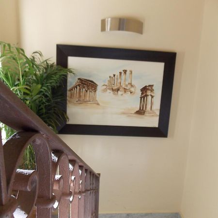 Beatus Suites And Rooms B&B Каникатти Экстерьер фото