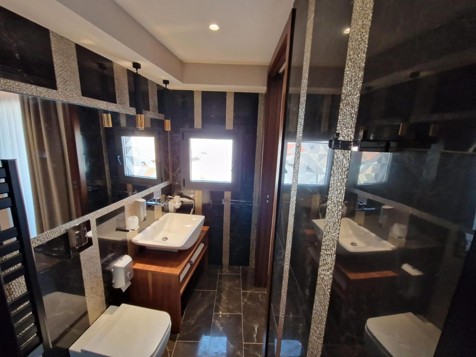 Beatus Suites And Rooms B&B Каникатти Экстерьер фото
