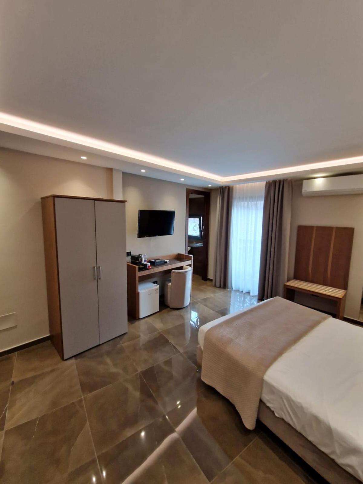 Beatus Suites And Rooms B&B Каникатти Экстерьер фото
